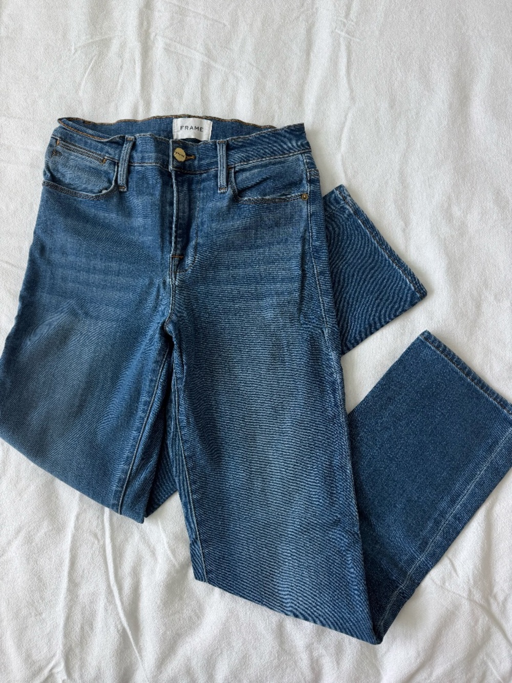 FRAME Le High Straight Jeans — Size 26 — Medium Blue Wash
